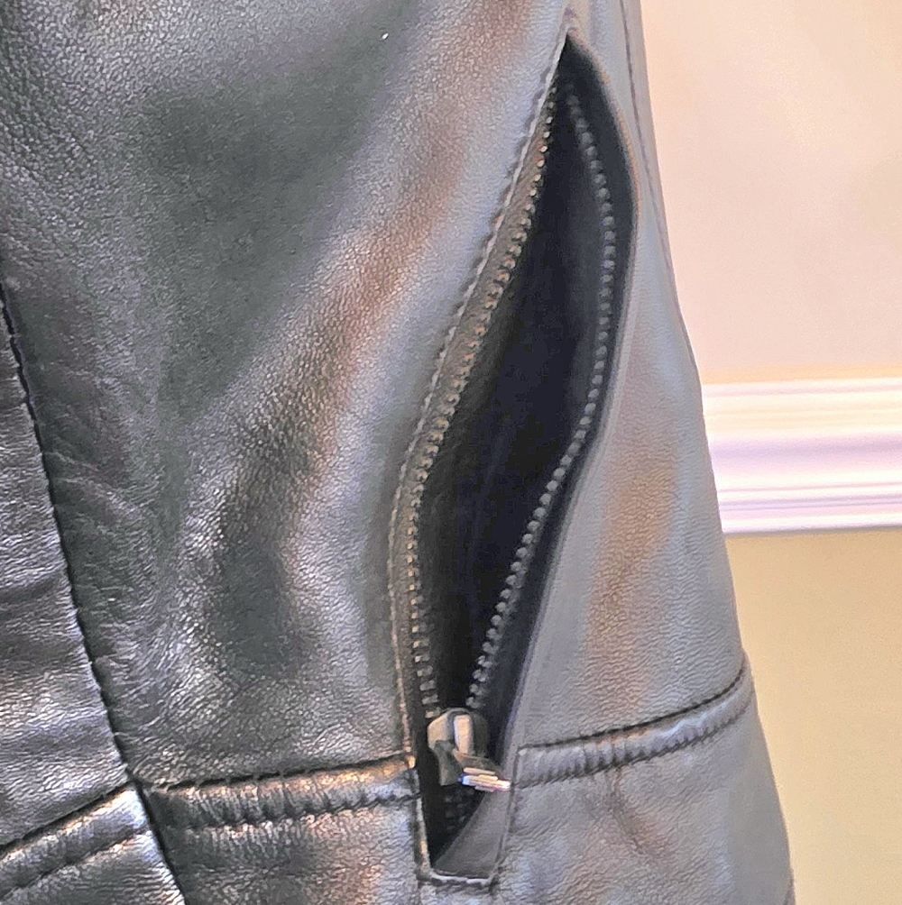 FIRST CLASSICS LADY RIDERS LEATHER VEST - Picture 6 of 14